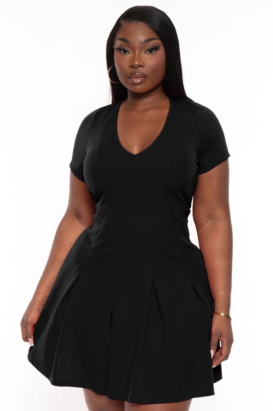 Little Black Styles Curvy Sense | Plus Size Meline Pleated Dress Black