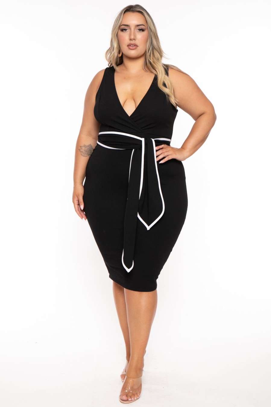 Little Black Styles Curvy Sense | Plus Size Marisa Front Tie Midi Dress Black