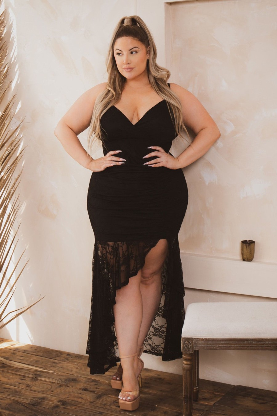 Little Black Styles Curvy Sense | Plus Size Karisma Ruffle Lace Dress Black