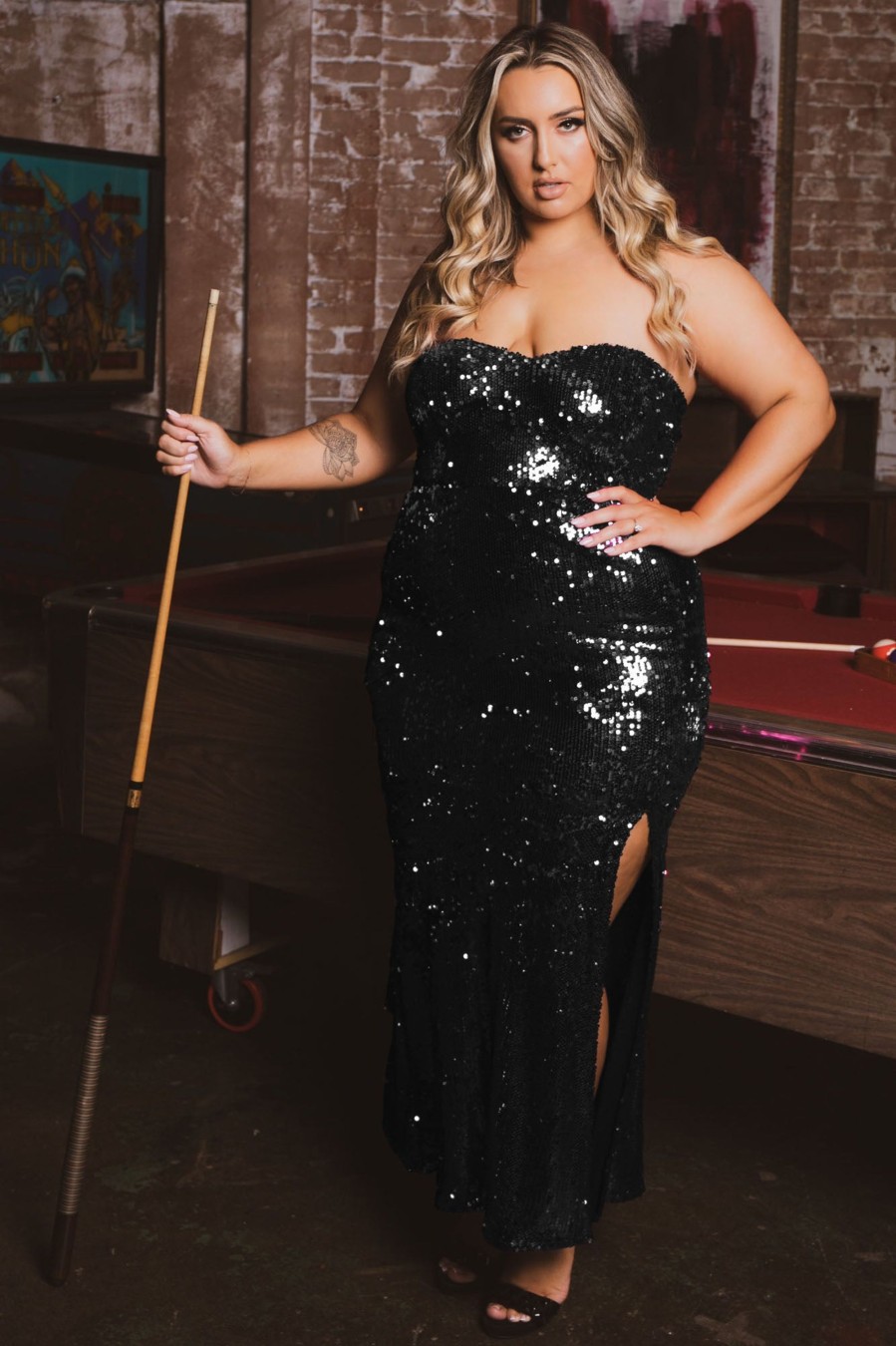 Little Black Styles Curvy Sense | Plus Size Amandine Sequin Gown Black